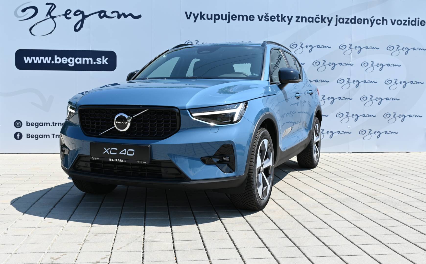 Volvo XC40 2.0 B4 mHEV Plus A/T