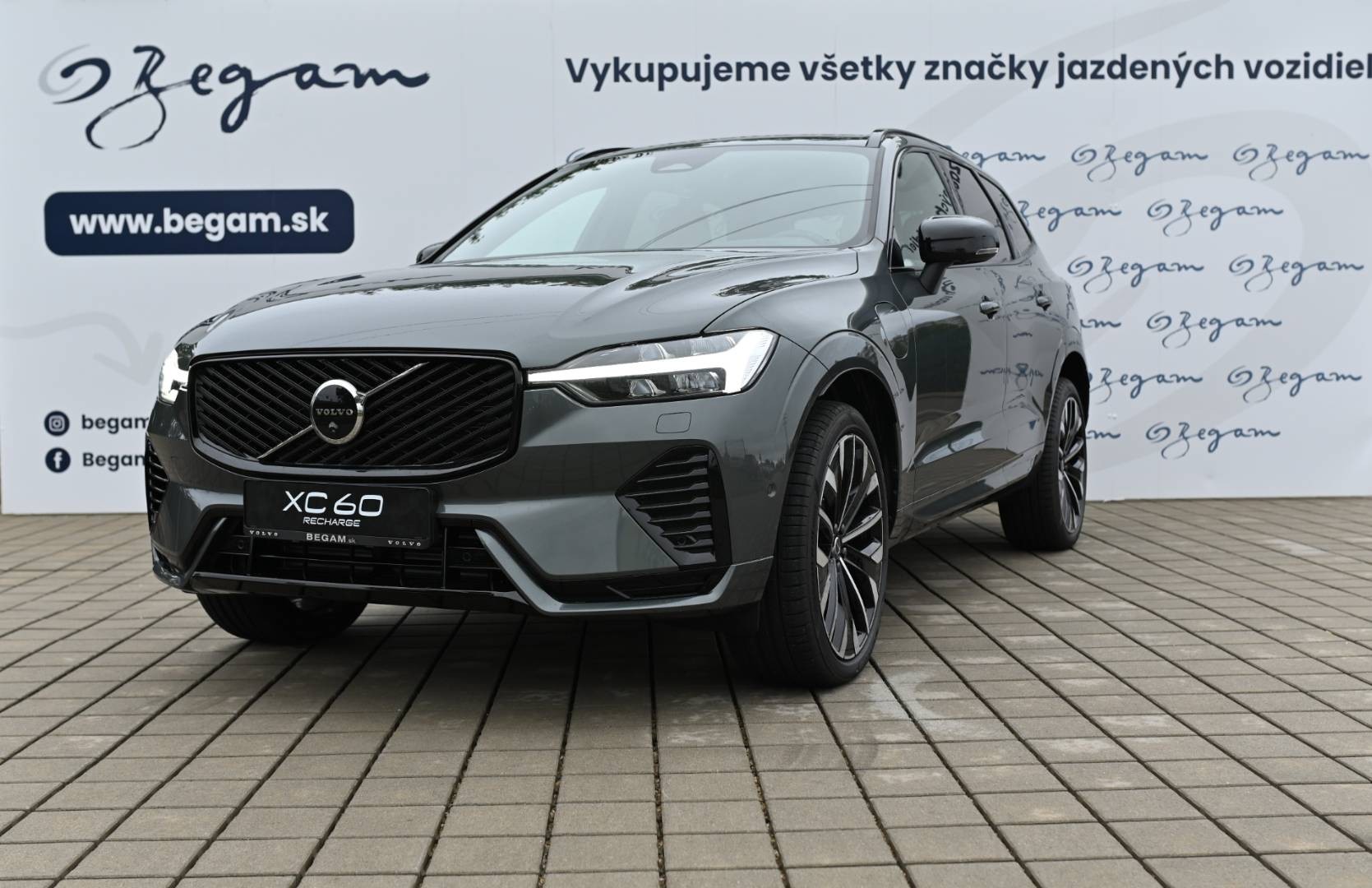 Volvo XC60 T8 PHEV PLUS DARK